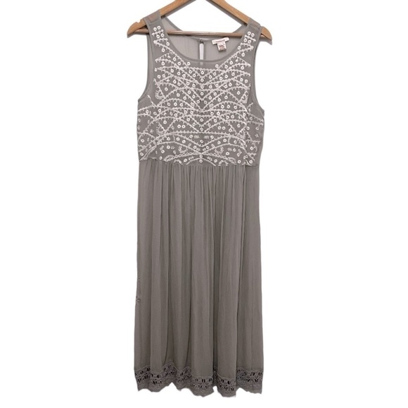 SUNDANCE 100% Silk Boho Embroidered Slip Dress Overlay in Mint Size Small NWOT - Picture 2 of 10